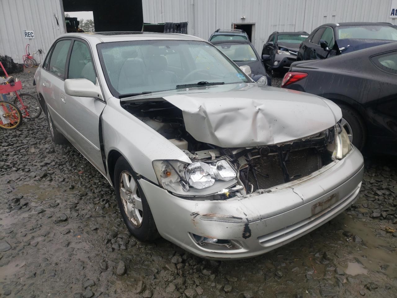 TOYOTA AVALON XL 2001 with VIN 4T1BF28B31U132300 - Photo from auction