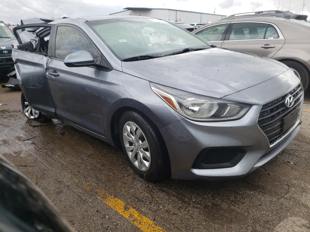 HYUNDAI ACCENT SE 2018 with VIN 3KPC24A38JE021047 - Photo from auction