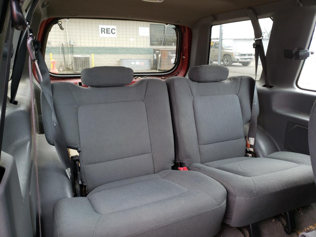Photo 6 from auction – 2001 FORD EXPLORER S with VIN 1FMYU60E71UA48252