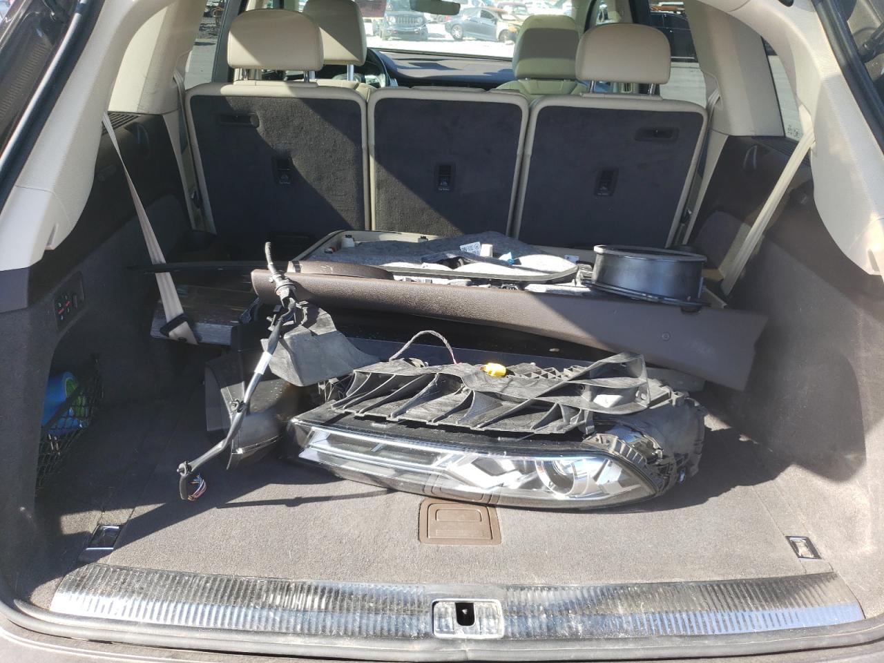 Photo 9 from auction – 2019 AUDI Q7 PREMIUM with VIN WA1AHAF76KD028642