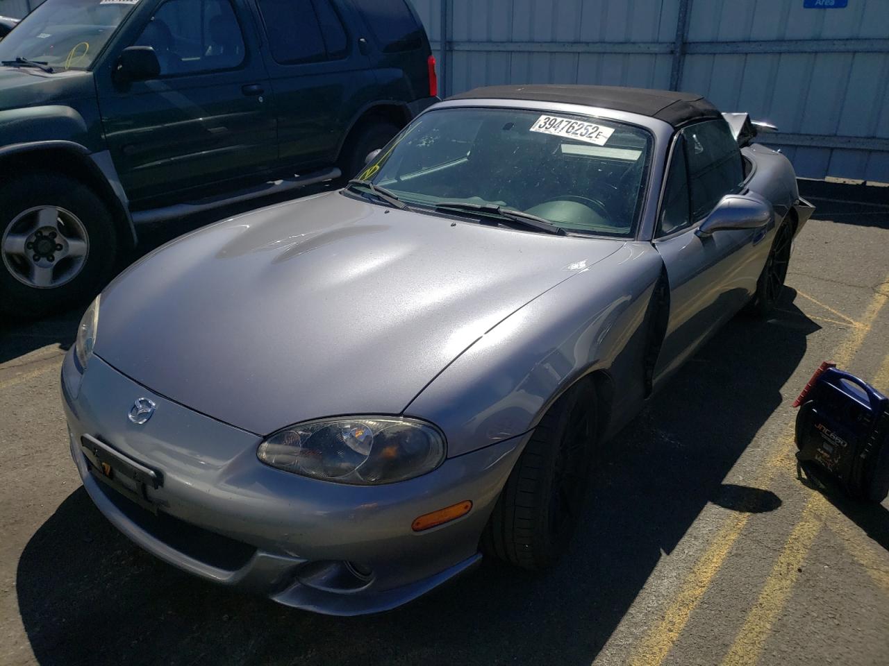 Photo 2 from auction – 2004 MAZDA MX-5 MIATA with VIN JM1NB354X40407116