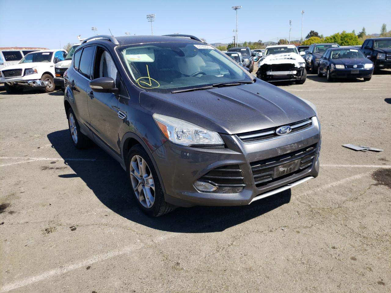 FORD ESCAPE TIT 2015 with VIN 1FMCU0J9XFUA44132 - Photo from auction
