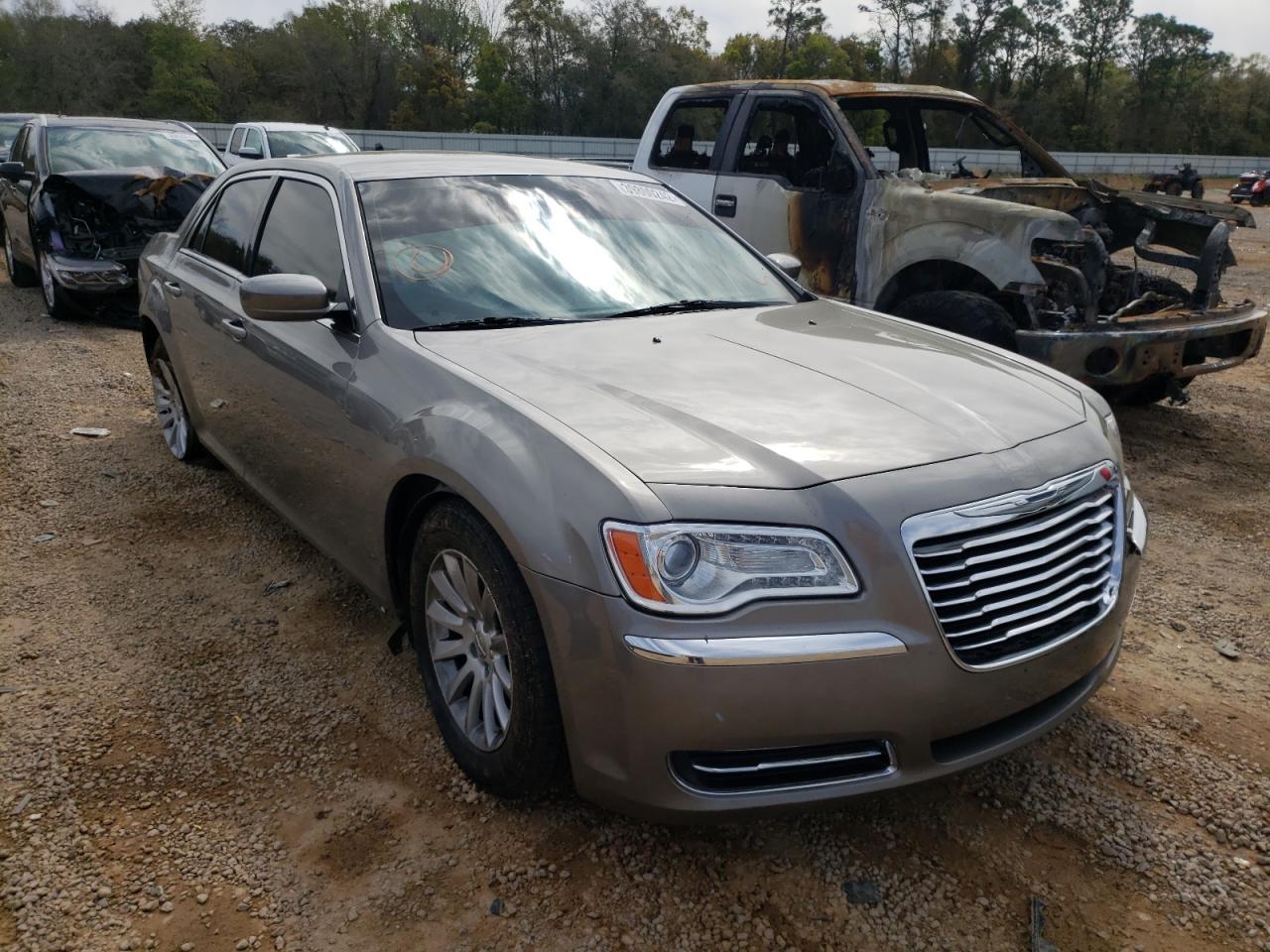 CHRYSLER 300 2014 with VIN 2C3CCAAG0EH289104 - Photo from auction