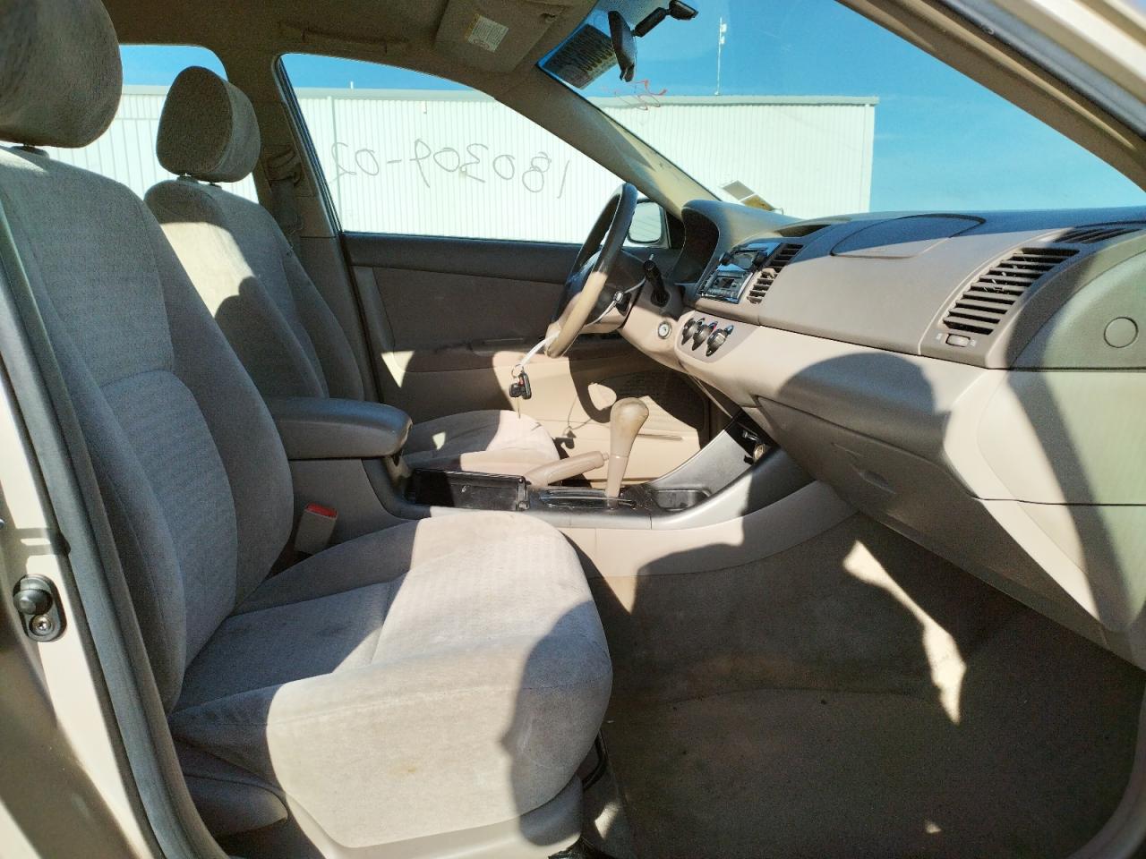 صورة رقم 5 من المزاد - 2002 TOYOTA CAMRY/LE/X مع VIN JTDBE32K620077033
