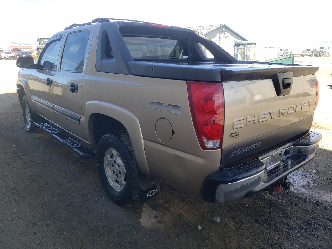 Photo 3 from auction – 2005 CHEVROLET AVALANCHE with VIN 3GNEK12T35G165970