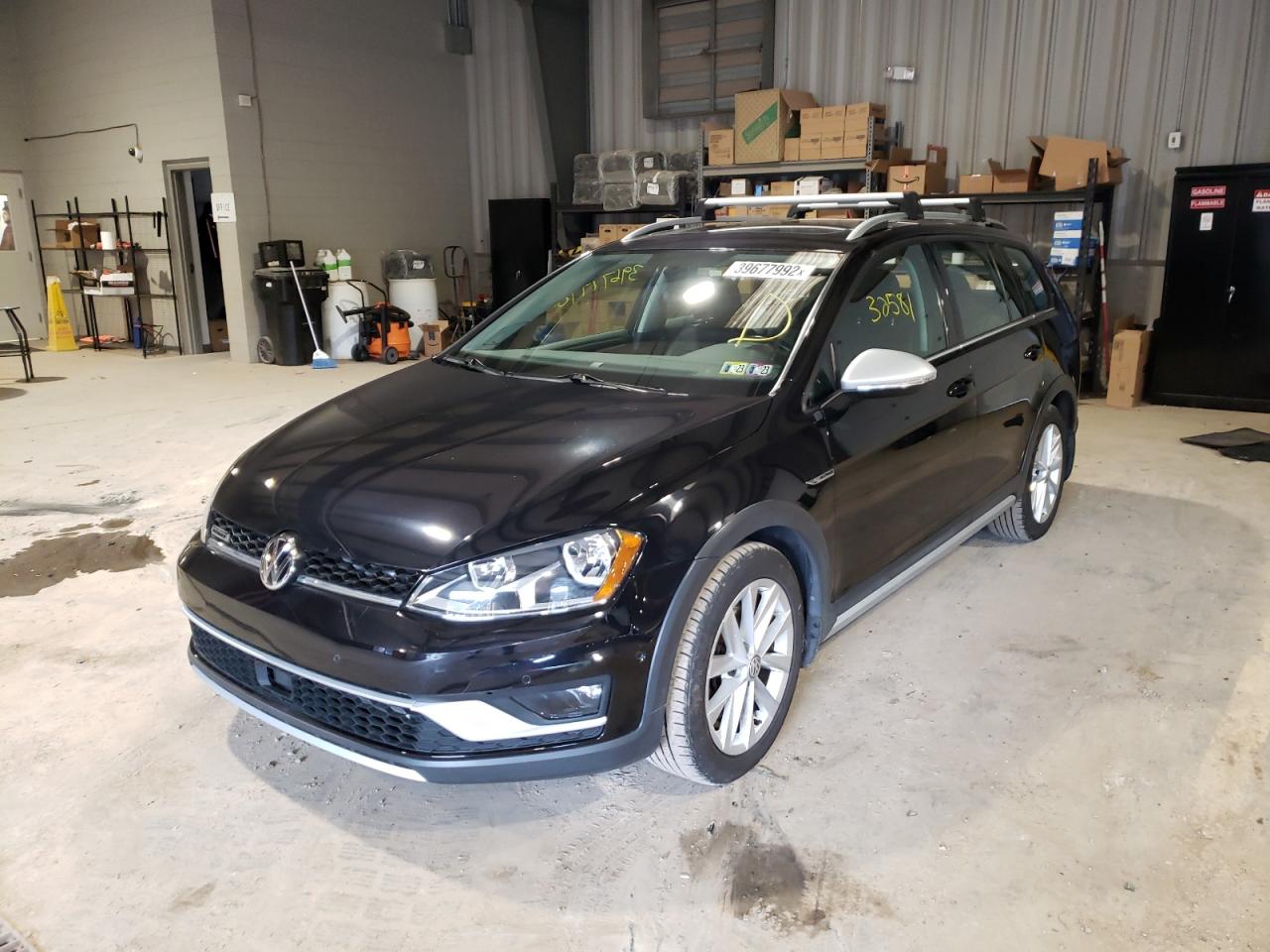 Photo 2 from auction – 2017 VOLKSWAGEN GOLF ALLTR with VIN 3VWH17AUXHM534073