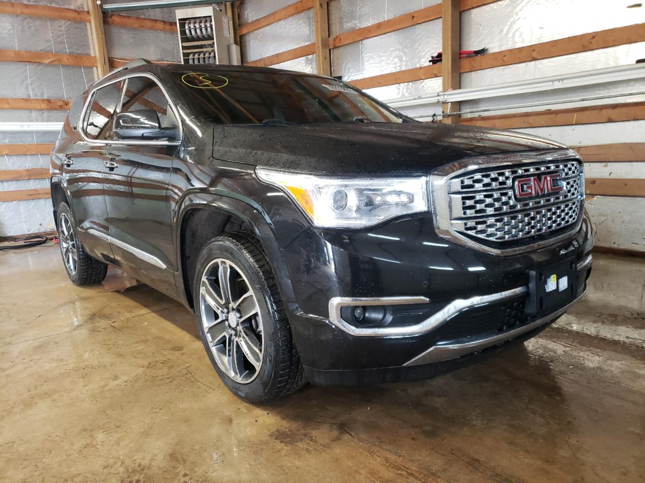 GMC ACADIA DEN 2017 with VIN 1GKKNXLS7HZ307130 - Photo from auction