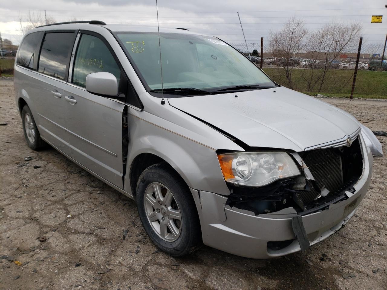 CHRYSLER TOWN & COU 2010 with VIN 2A4RR5D1XAR266768 - Photo from auction