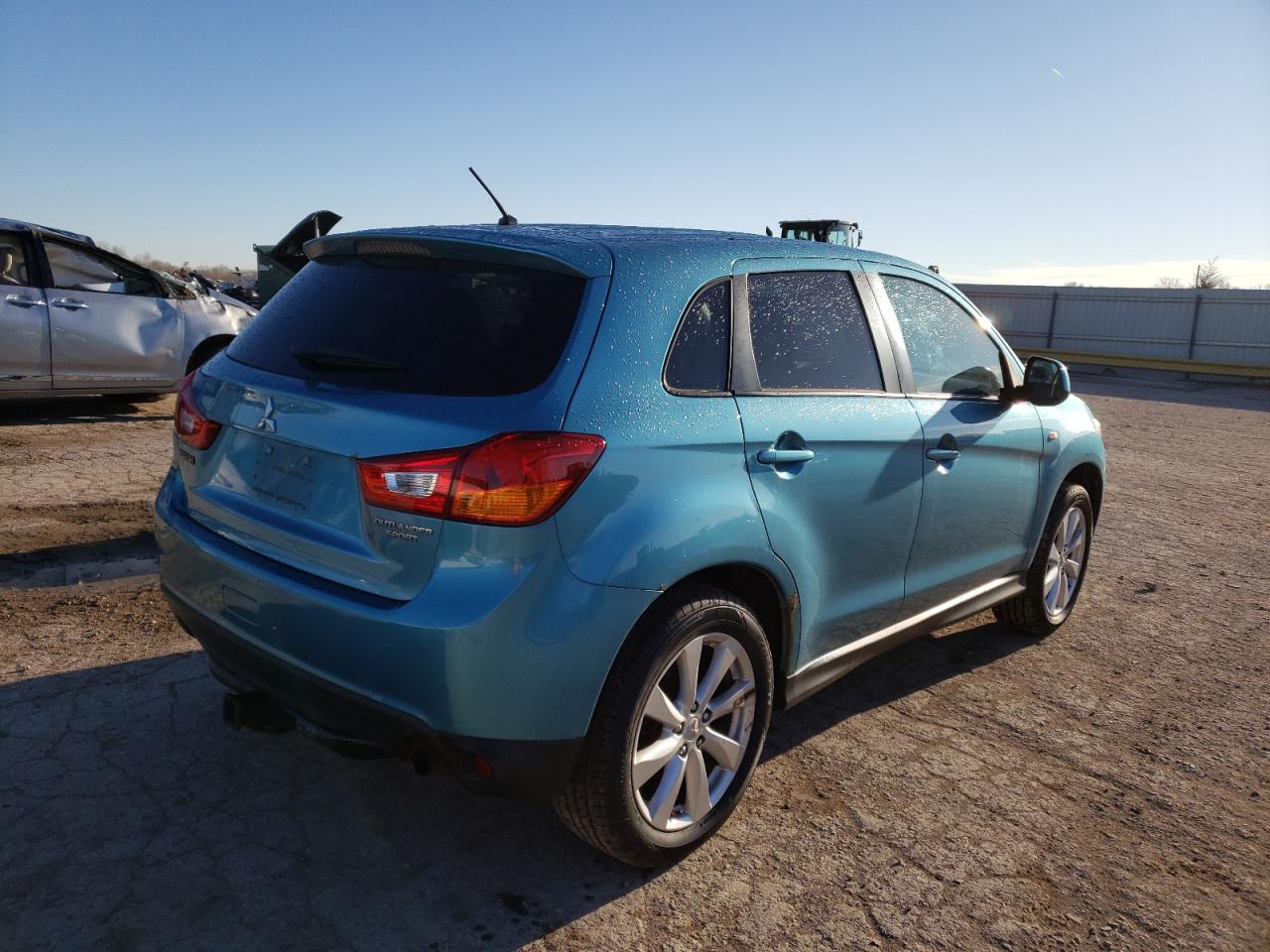 Photo 4 from auction – 2013 MITSUBISHI OUTLANDER with VIN 4A4AP3AU1DE013084