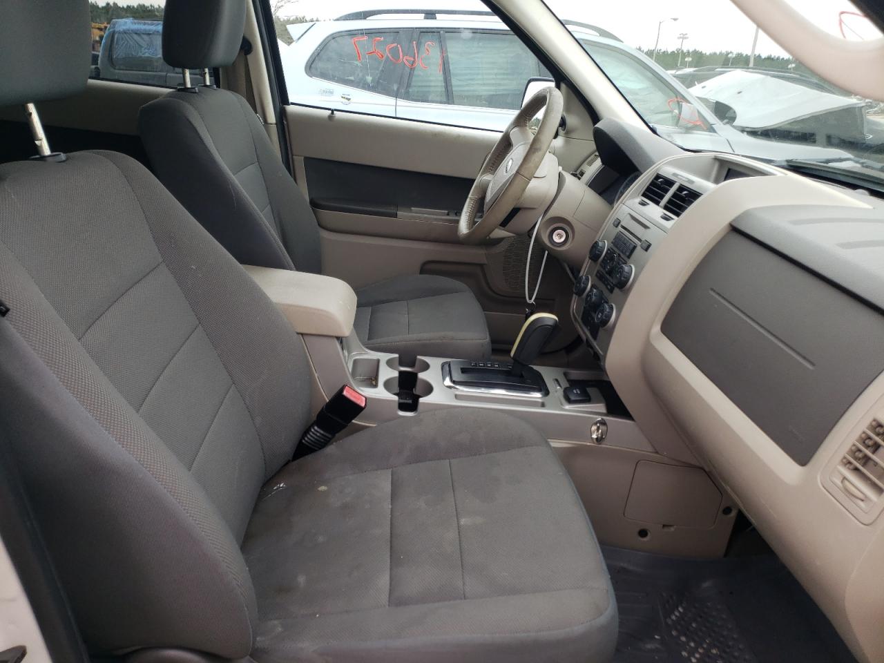 Photo 5 from auction – 2009 FORD ESCAPE LIM with VIN 1FMCU49309KA09915