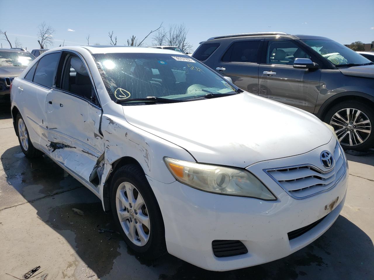 TOYOTA CAMRY BASE 2011 مع رقم تعريف المركبة 4T4BF3EK9BR111646 - صورة من المزاد