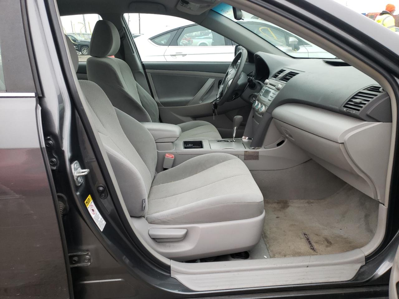 Photo 5 from auction – 2009 TOYOTA CAMRY BASE with VIN 4T4BE46K69R100993