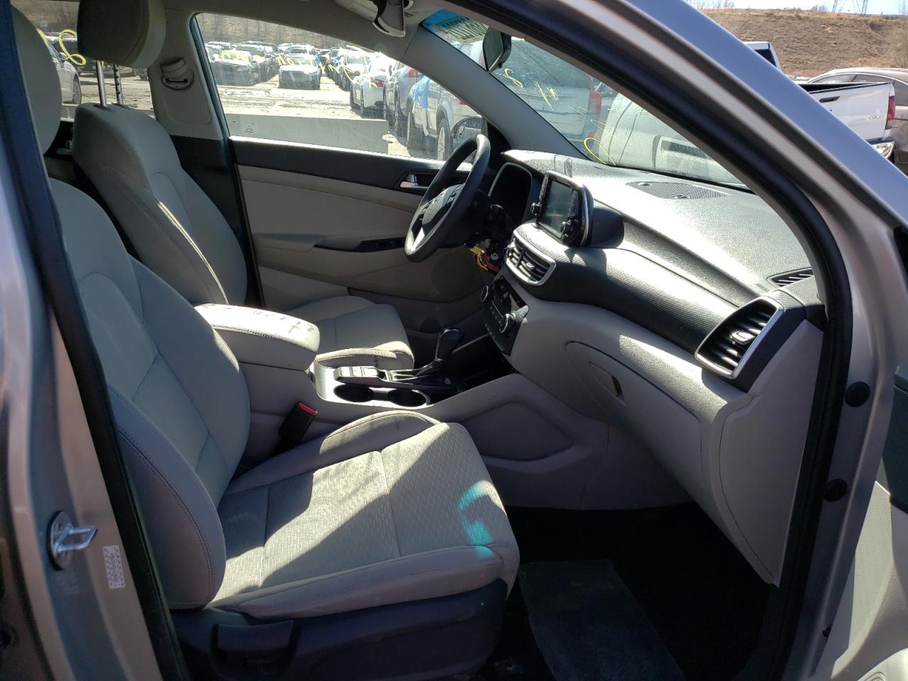 Photo 5 from auction – 2020 HYUNDAI TUCSON SE with VIN KM8J2CA43LU136682