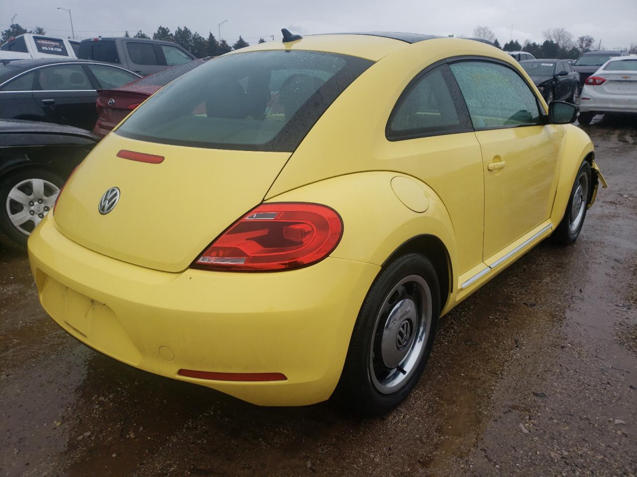 Photo 4 from auction – 2012 VOLKSWAGEN BEETLE with VIN 3VWJX7AT2CM646141