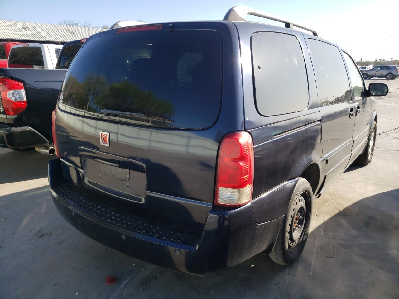 Photo 4 from auction – 2005 SATURN RELAY 3 with VIN 5GZDV23L35D168671