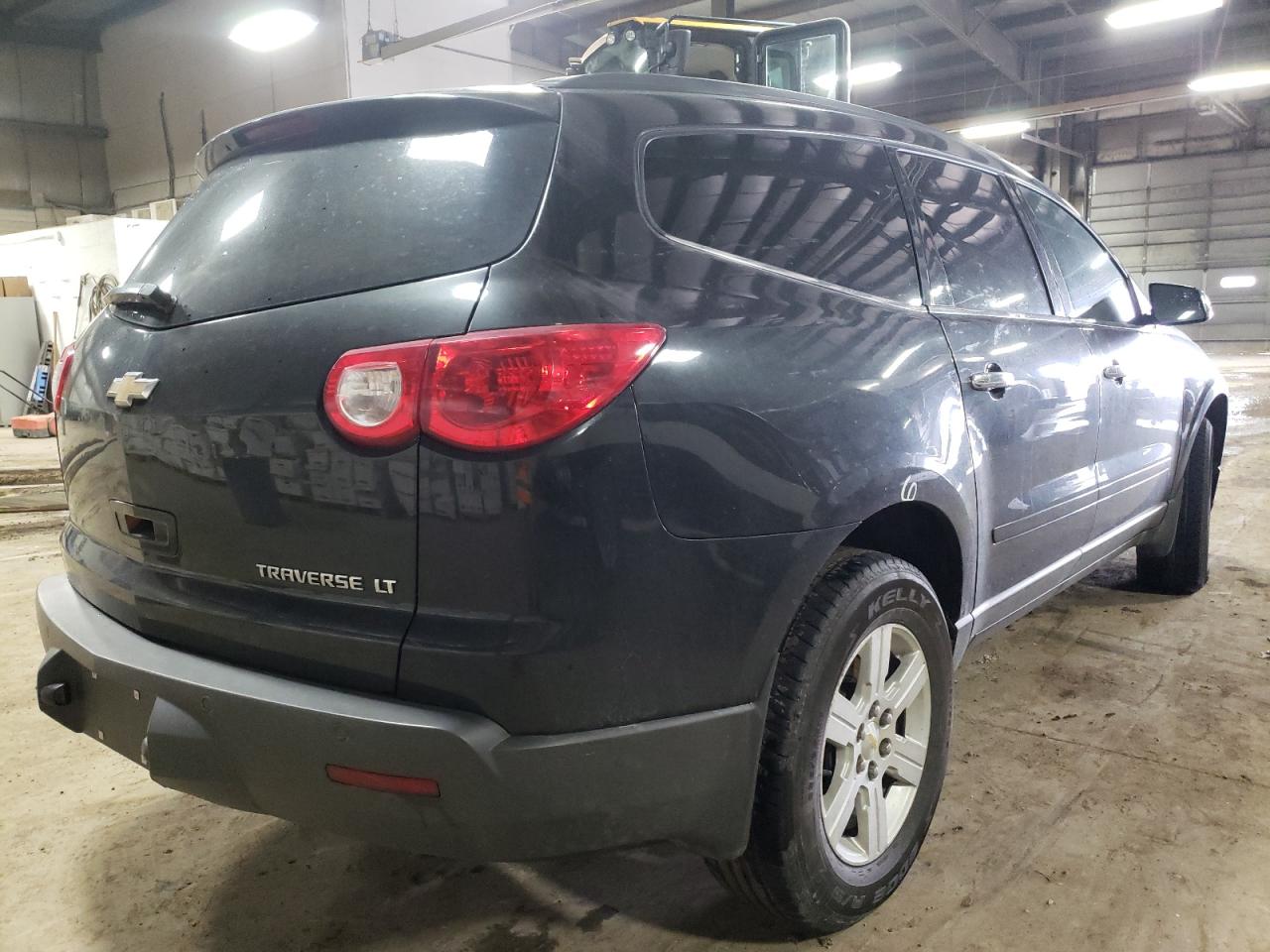 Photo 4 from auction – 2011 CHEVROLET TRAVERSE L with VIN 1GNKRGED5BJ326724