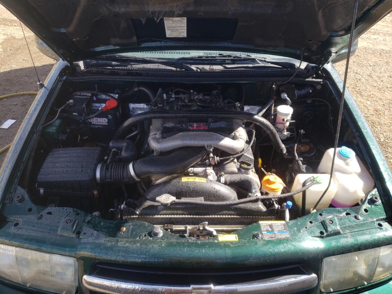 Photo 7 from auction – 2004 CHEVROLET TRACKER LT with VIN 2CNBJ634746911068
