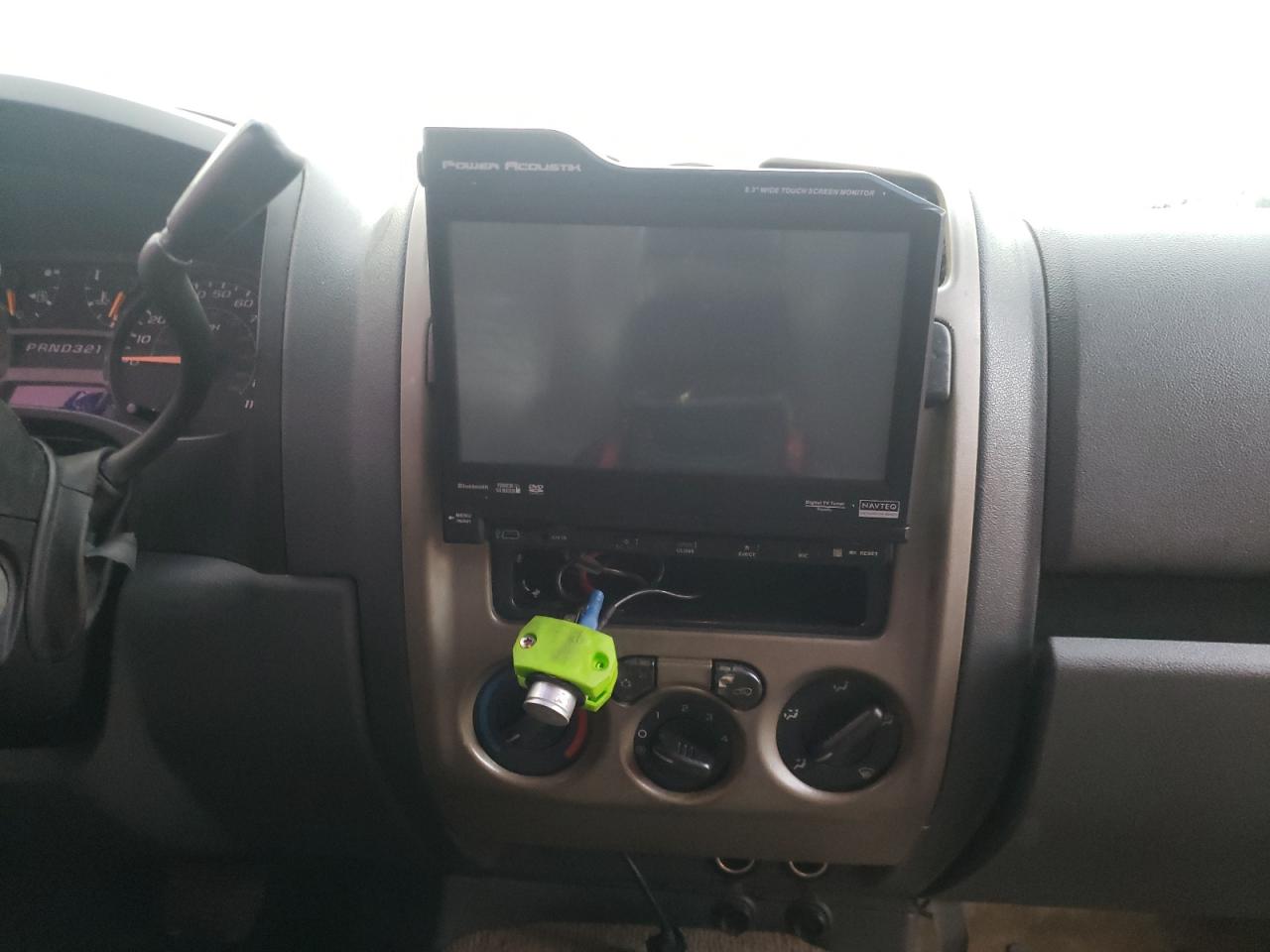 Photo 9 from auction – 2004 GMC CANYON with VIN 1GTDS136948103734
