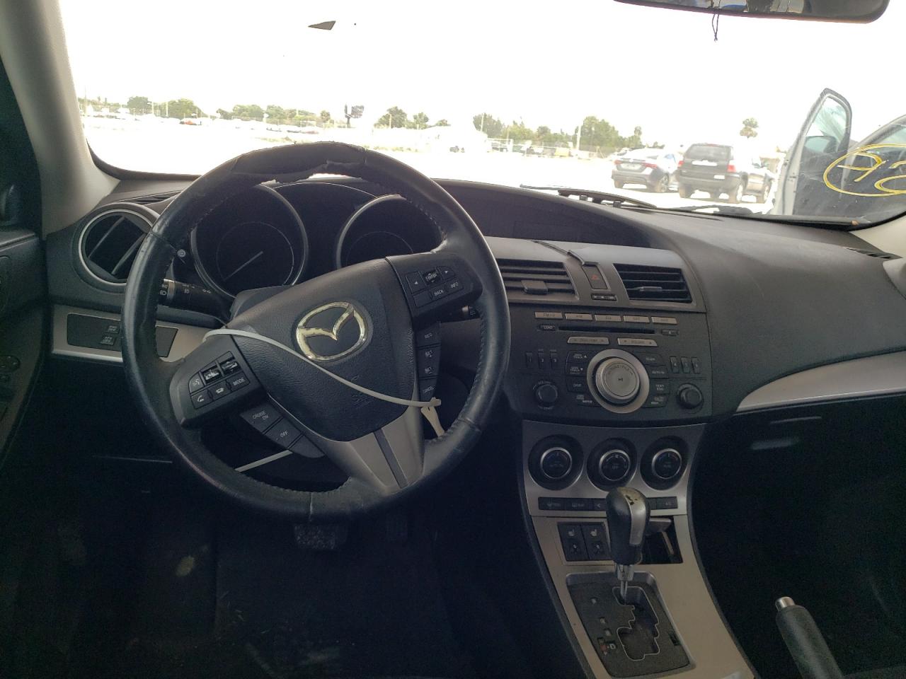 Photo 9 from auction – 2010 MAZDA 3 S with VIN JM1BL1H50A1198211