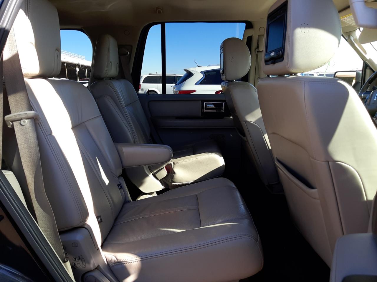 Photo 6 from auction – 2015 LINCOLN NAVIGATOR with VIN 5LMJJ2HT6FEJ07327
