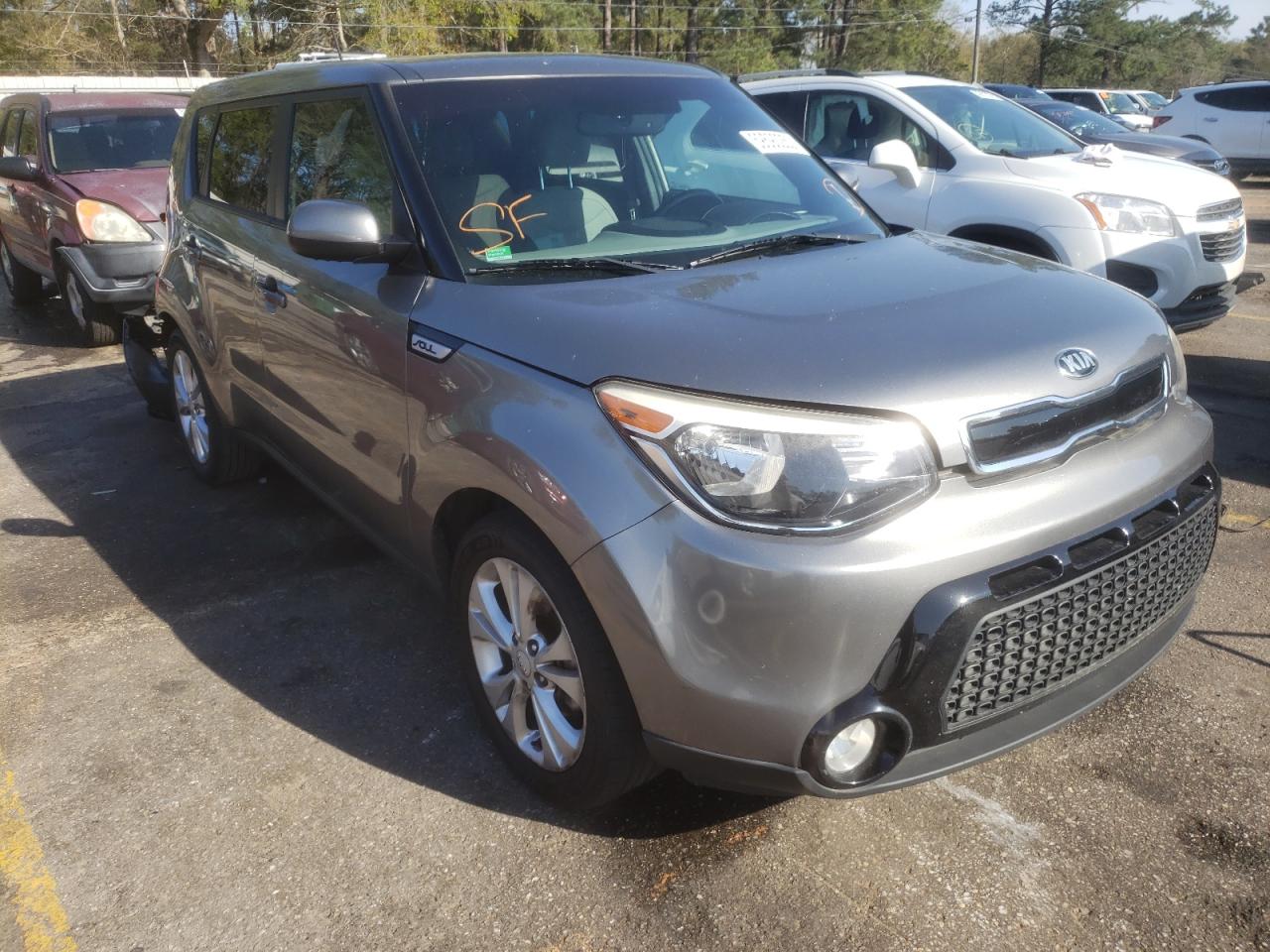 KIA SOUL + 2016 with VIN KNDJP3A57G7240966 - Photo from auction