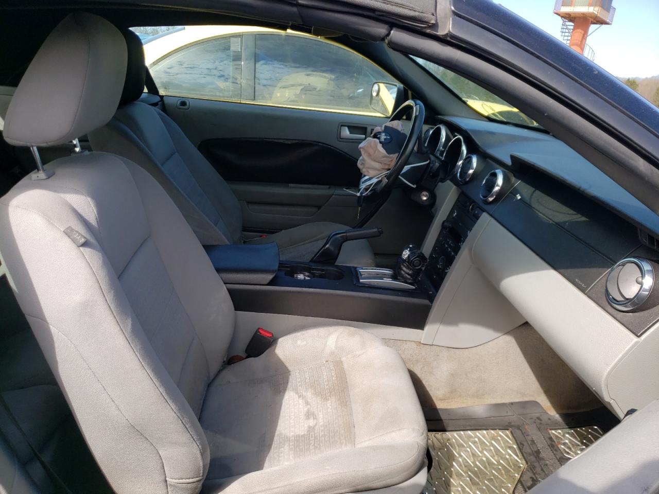 Photo 5 from auction – 2008 FORD MUSTANG with VIN 1ZVHT84N685200634
