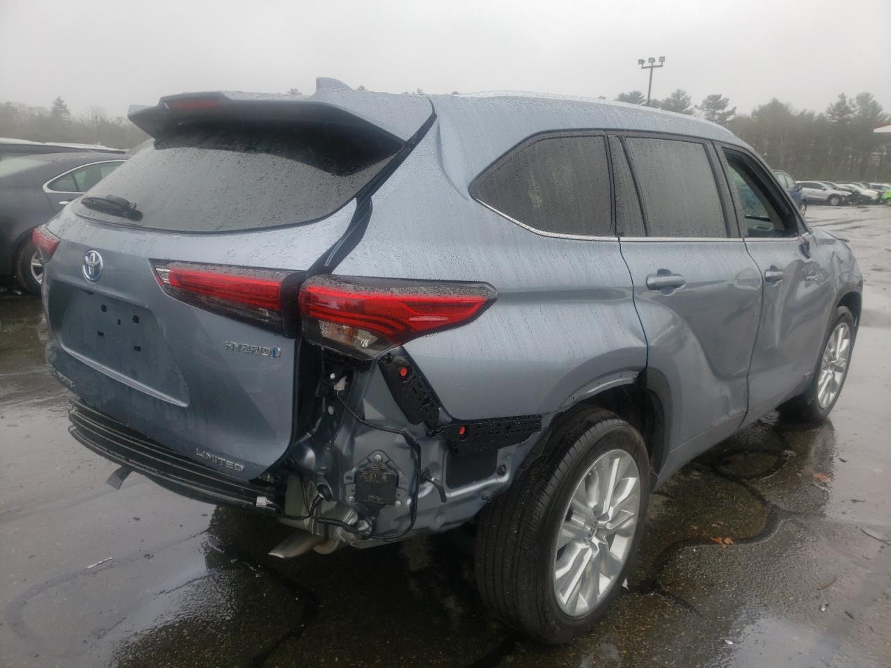 Photo 4 from auction – 2021 TOYOTA HIGHLANDER with VIN 5TDXBRCH6MS037698