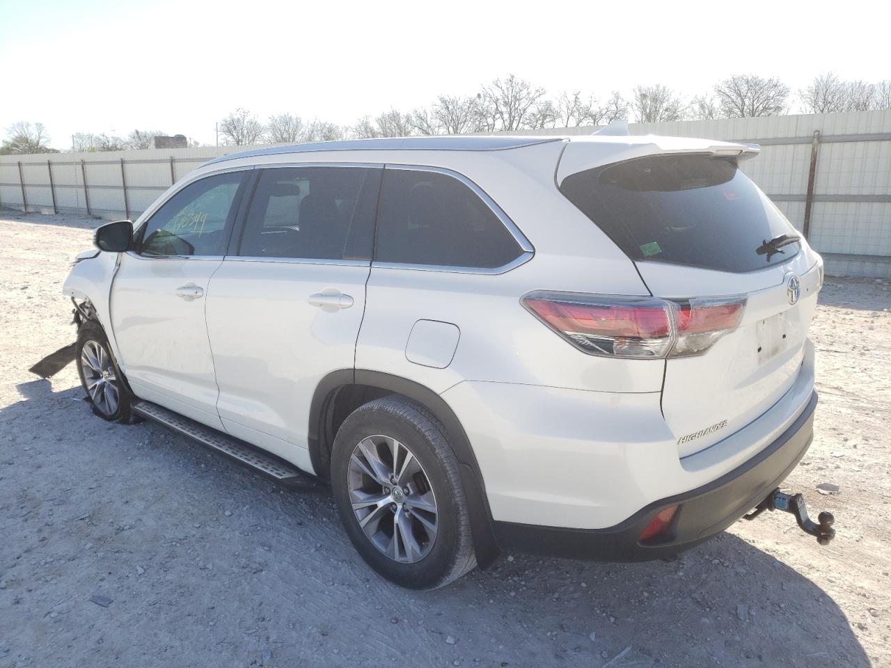 Photo 3 from auction – 2014 TOYOTA HIGHLANDER with VIN 5TDKKRFH4ES019997