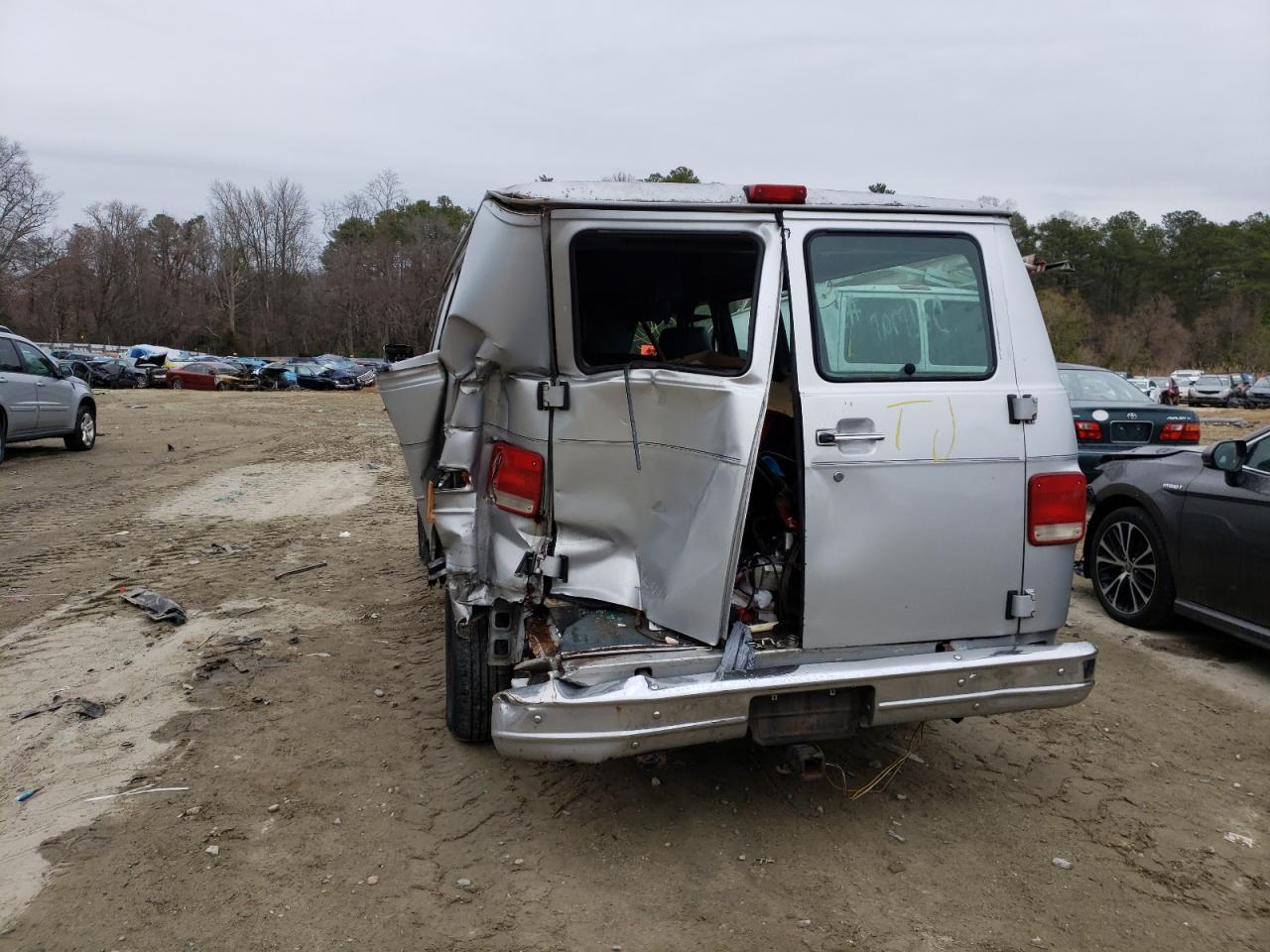 Photo 9 from auction – 1994 CHEVROLET G20 with VIN 1GNEG25H0RF176799