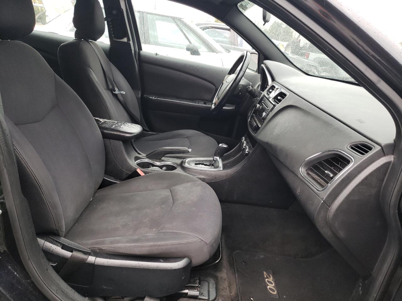 Photo 5 from auction – 2012 CHRYSLER 200 TOURIN with VIN 1C3CCBBB3CN300965