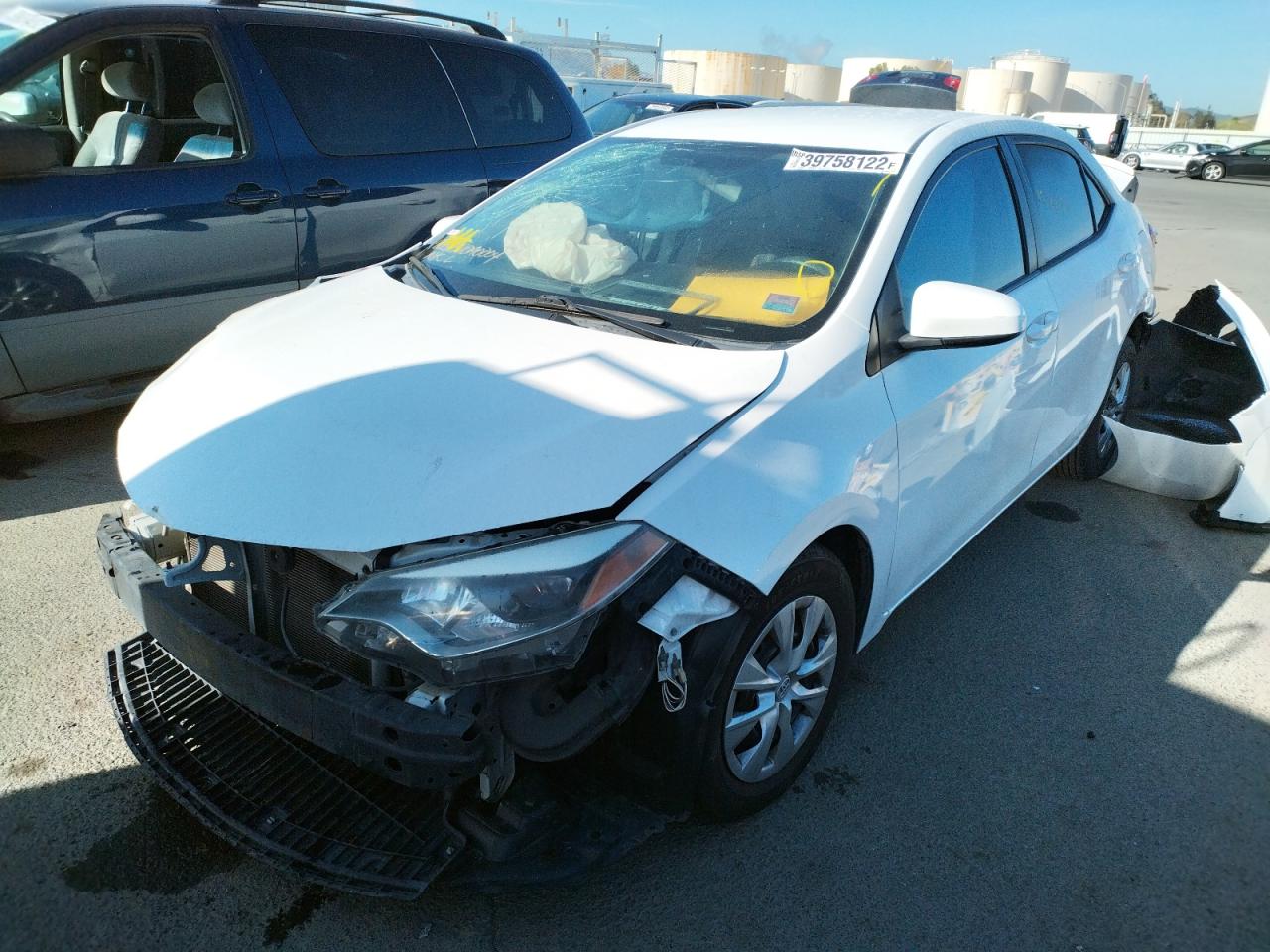 Photo 2 from auction – 2014 TOYOTA COROLLA L with VIN 5YFBURHEXEP080695