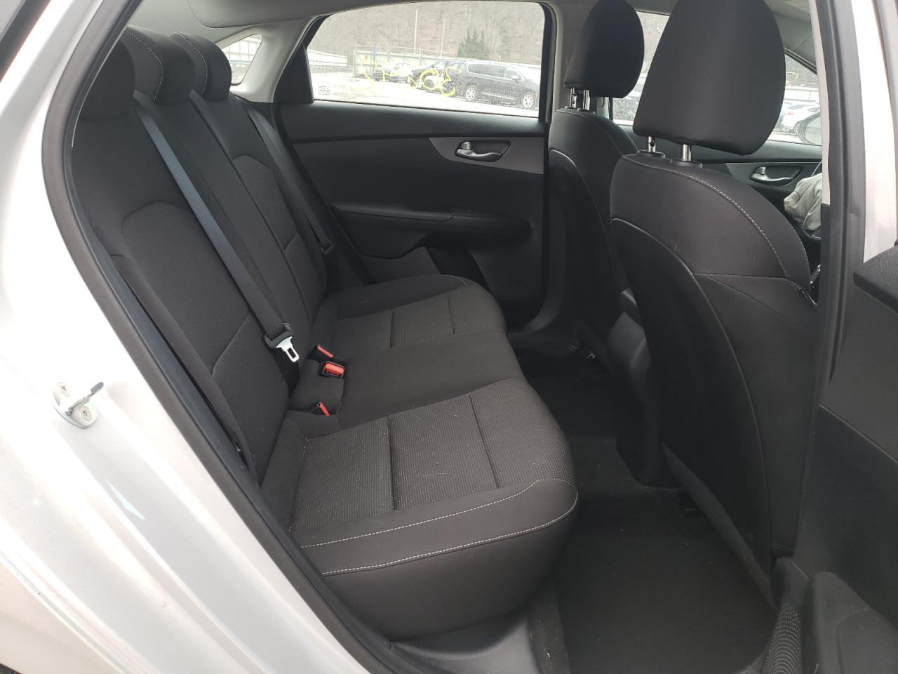 Photo 6 from auction – 2019 KIA FORTE FE with VIN 3KPF24AD2KE099864