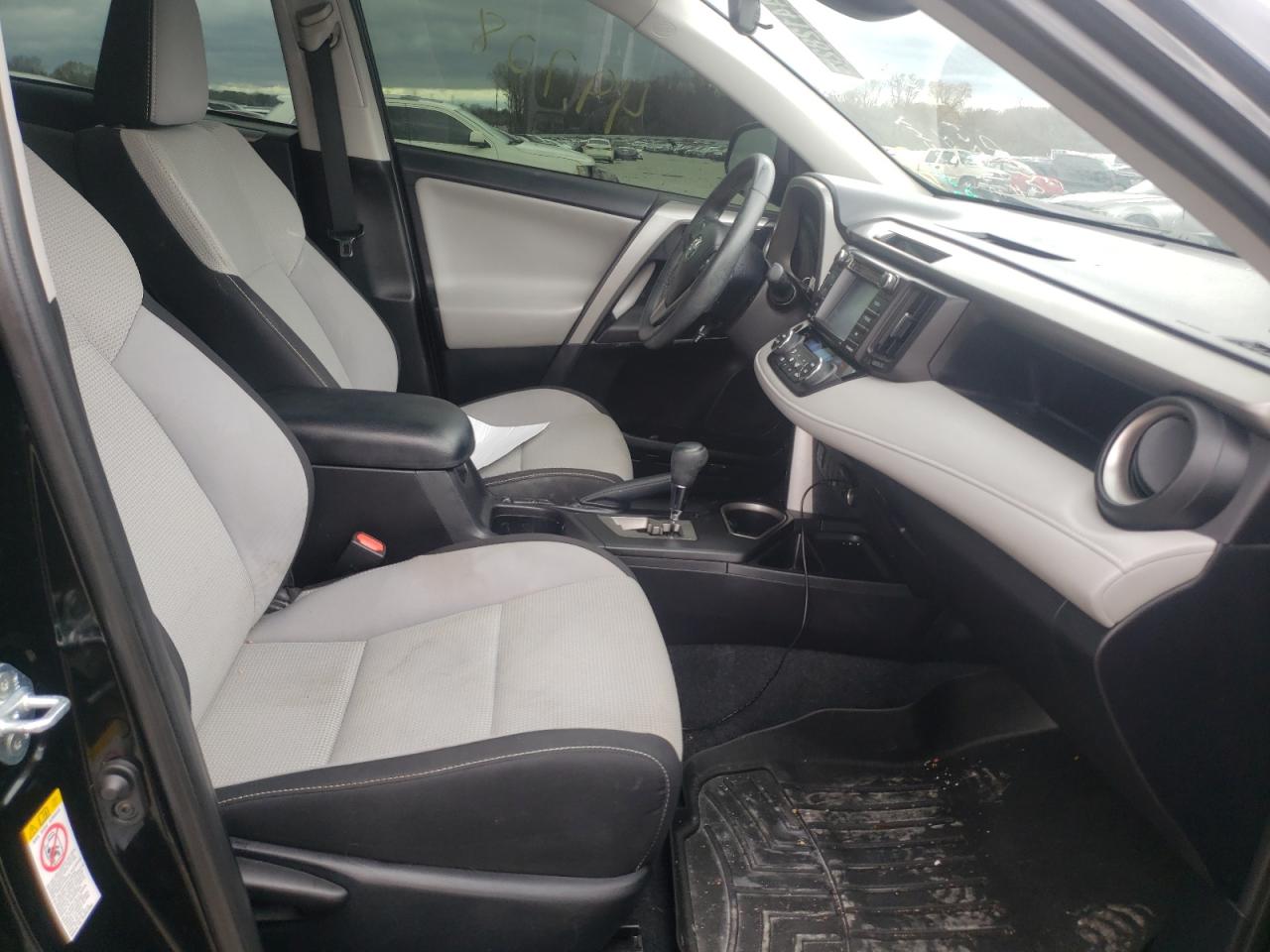 Photo 5 from auction – 2018 TOYOTA RAV4 ADVEN with VIN 2T3RFREV8JW705964