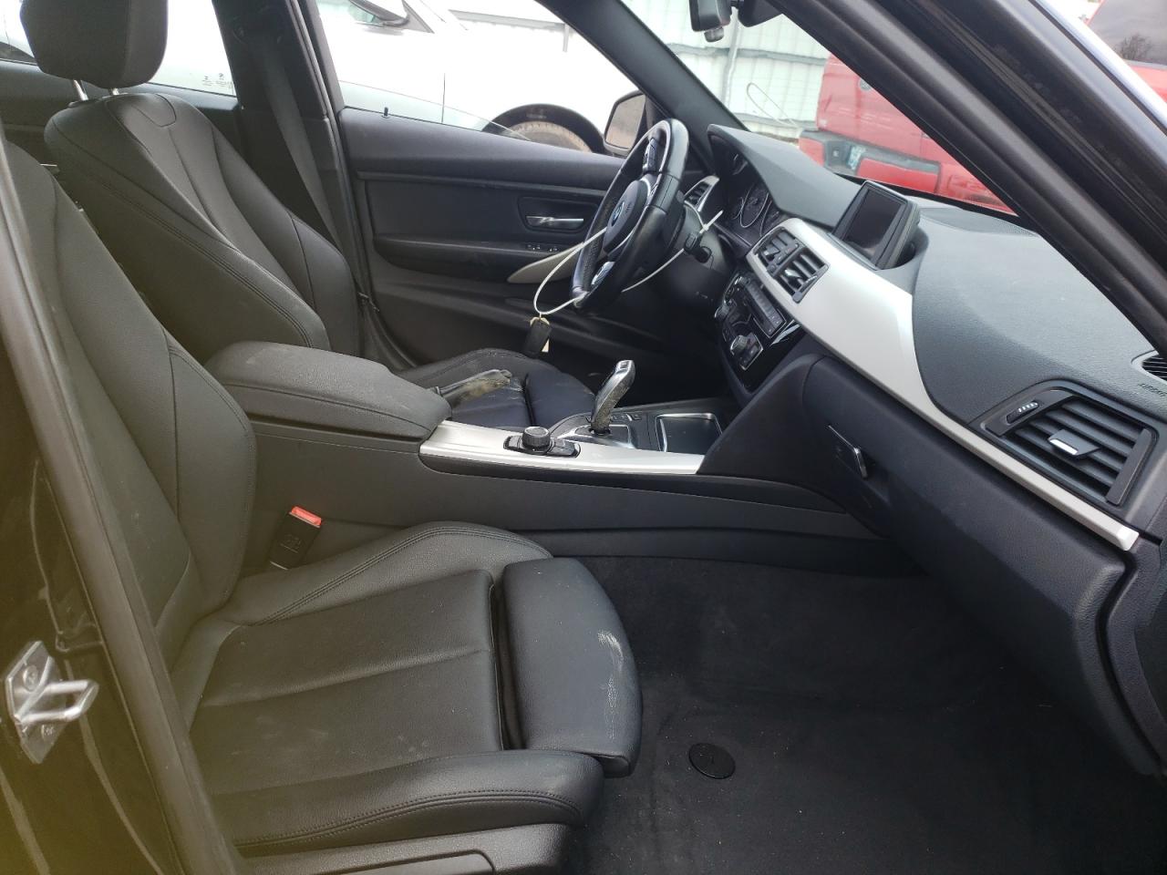 Photo 5 from auction – 2016 BMW 320 XI with VIN WBA8E5G5XGNU21432