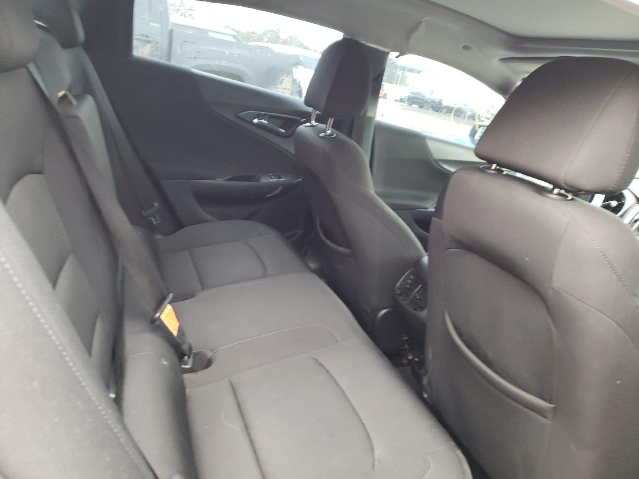 Photo 6 from auction – 2018 CHEVROLET MALIBU LT with VIN 1G1ZD5STXJF237571