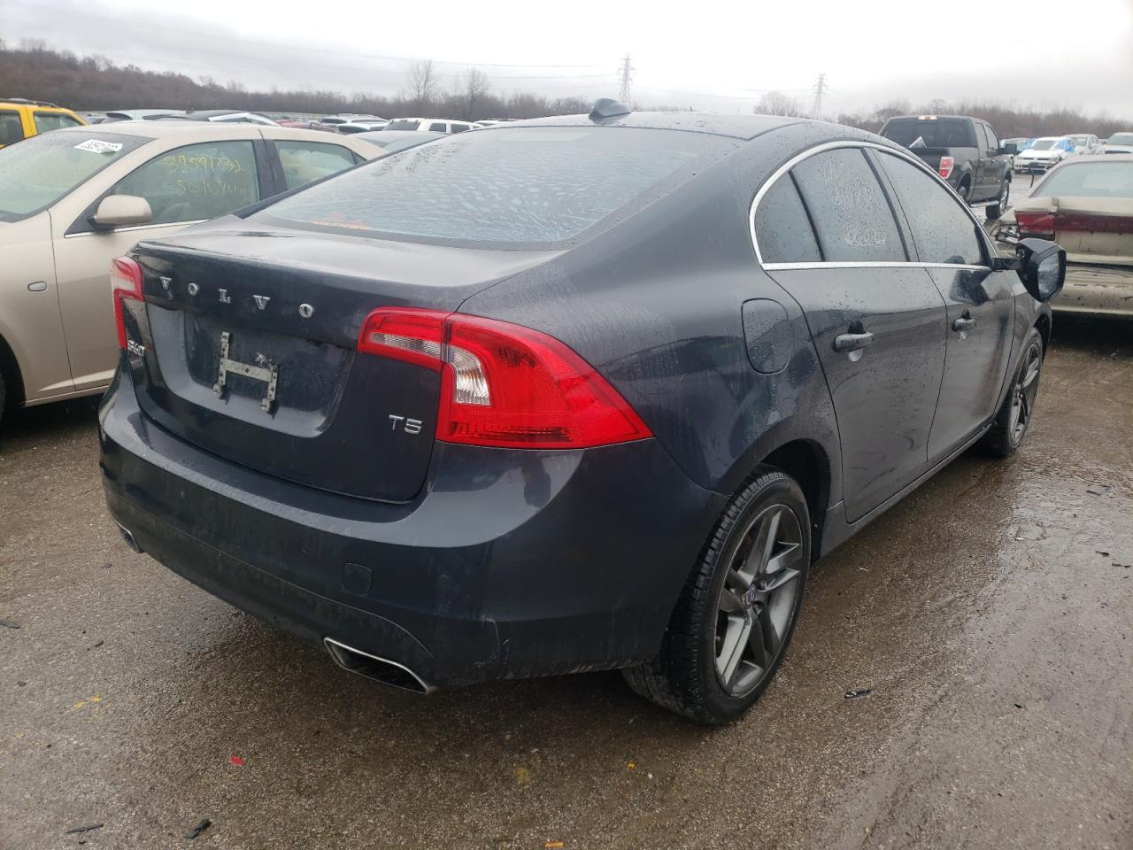 Photo 4 from auction – 2015 VOLVO S60 PREMIE with VIN YV140MFK9F1355814