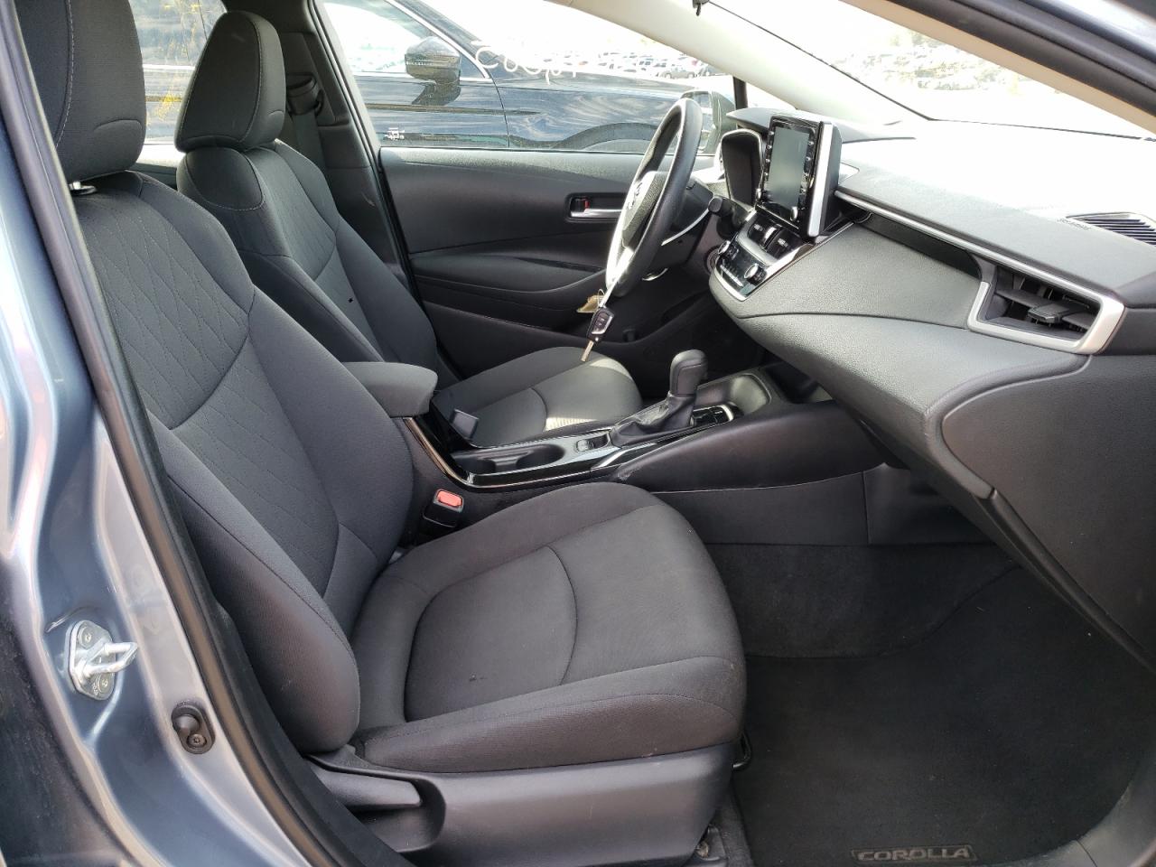 Photo 5 from auction – 2020 TOYOTA COROLLA LE with VIN 5YFEPRAE0LP098439