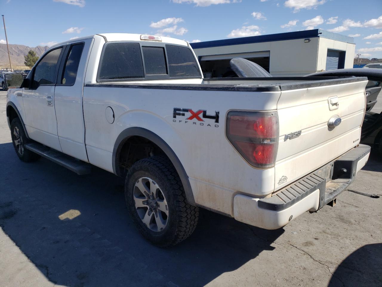 Photo 3 from auction – 2011 FORD F150 SUPER with VIN 1FTFX1EF2BKE23291