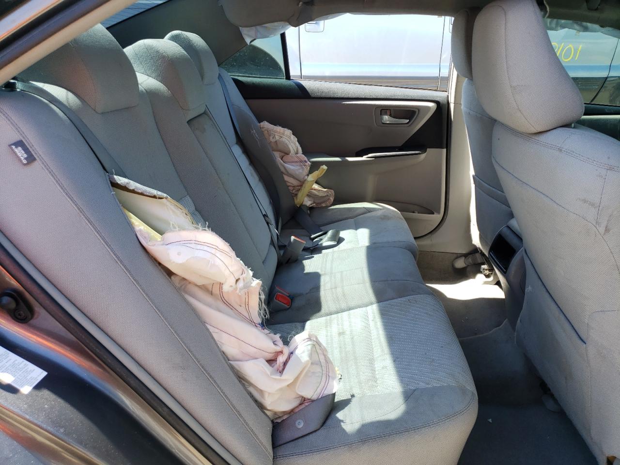 Photo 6 from auction – 2016 TOYOTA CAMRY LE with VIN 4T4BF1FK8GR584626
