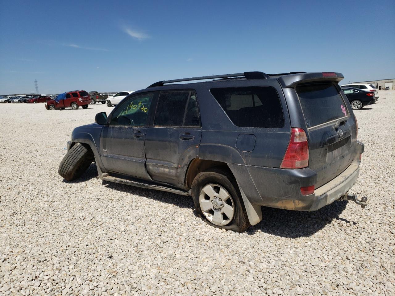 Photo 9 from auction – 2004 TOYOTA 4RUNNER SR with VIN JTEZU14R040028036