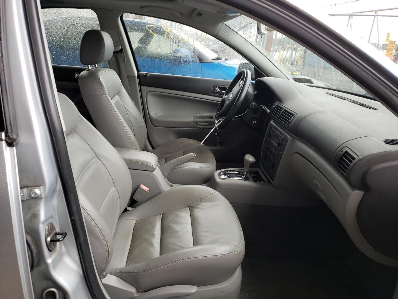 Photo 5 from auction – 2003 VOLKSWAGEN PASSAT GLS with VIN WVWPD63B53P199058