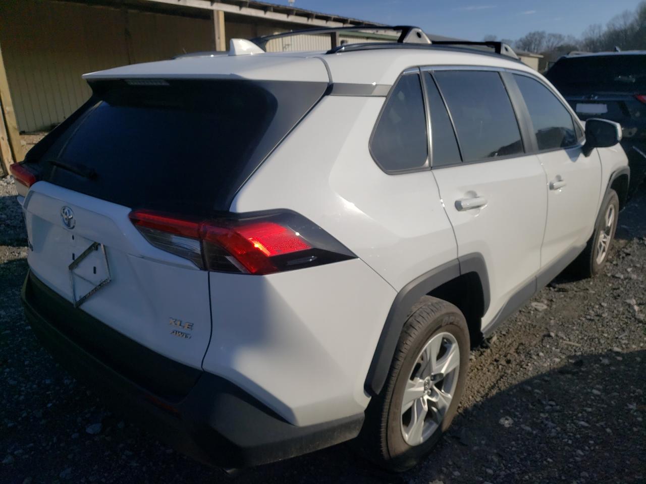 Photo 4 from auction – 2019 TOYOTA RAV4 XLE with VIN 2T3P1RFVXKW072955