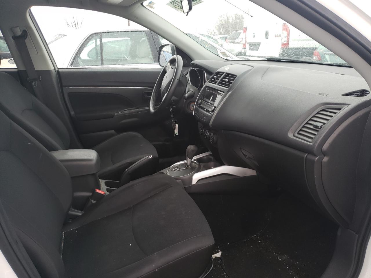 Photo 5 from auction – 2014 MITSUBISHI OUTLANDER with VIN 4A4AP3AU5EE019763