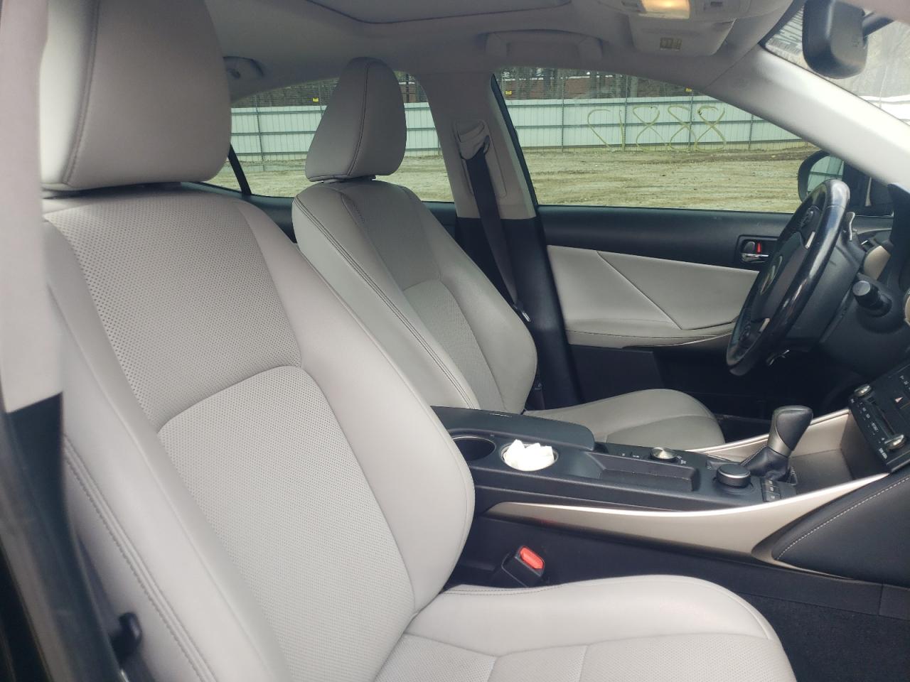 Foto 5 de la subasta – 2016 LEXUS IS 200T con VIN JTHBA1D20G5014211