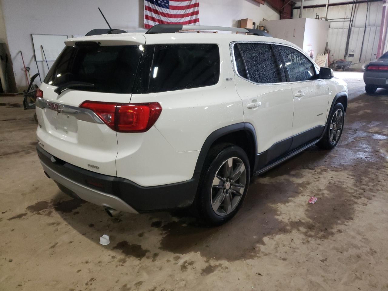 Photo 4 from auction – 2017 GMC ACADIA SLT with VIN 1GKKNWLS5HZ134847
