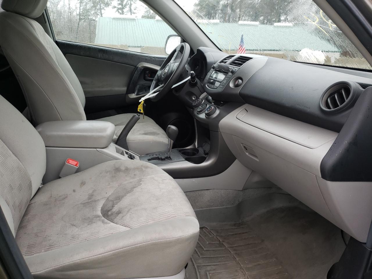 Photo 5 from auction – 2010 TOYOTA RAV4 with VIN 2T3BF4DV4AW077729