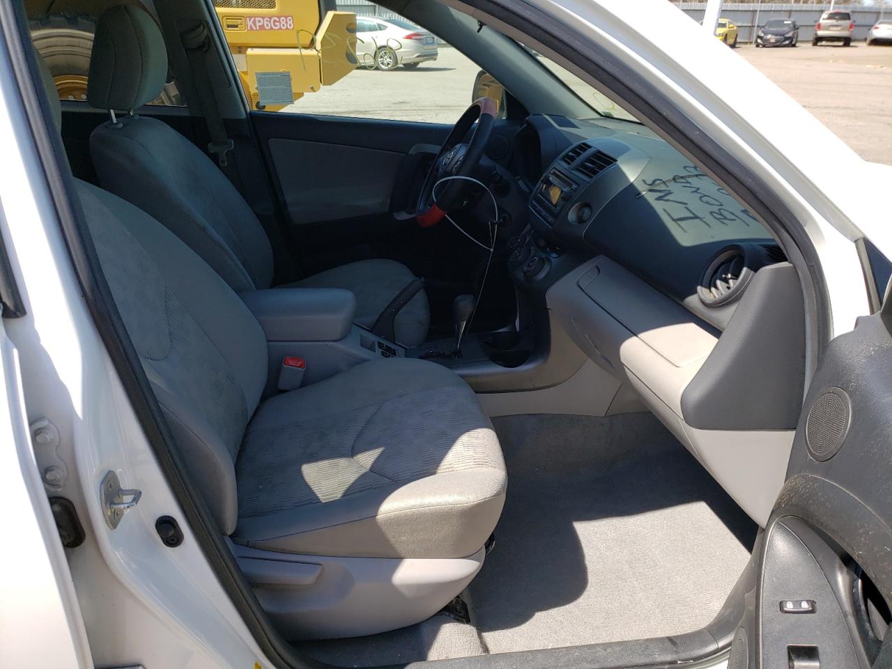 Photo 5 from auction – 2012 TOYOTA RAV4 with VIN 2T3BF4DV3CW197816