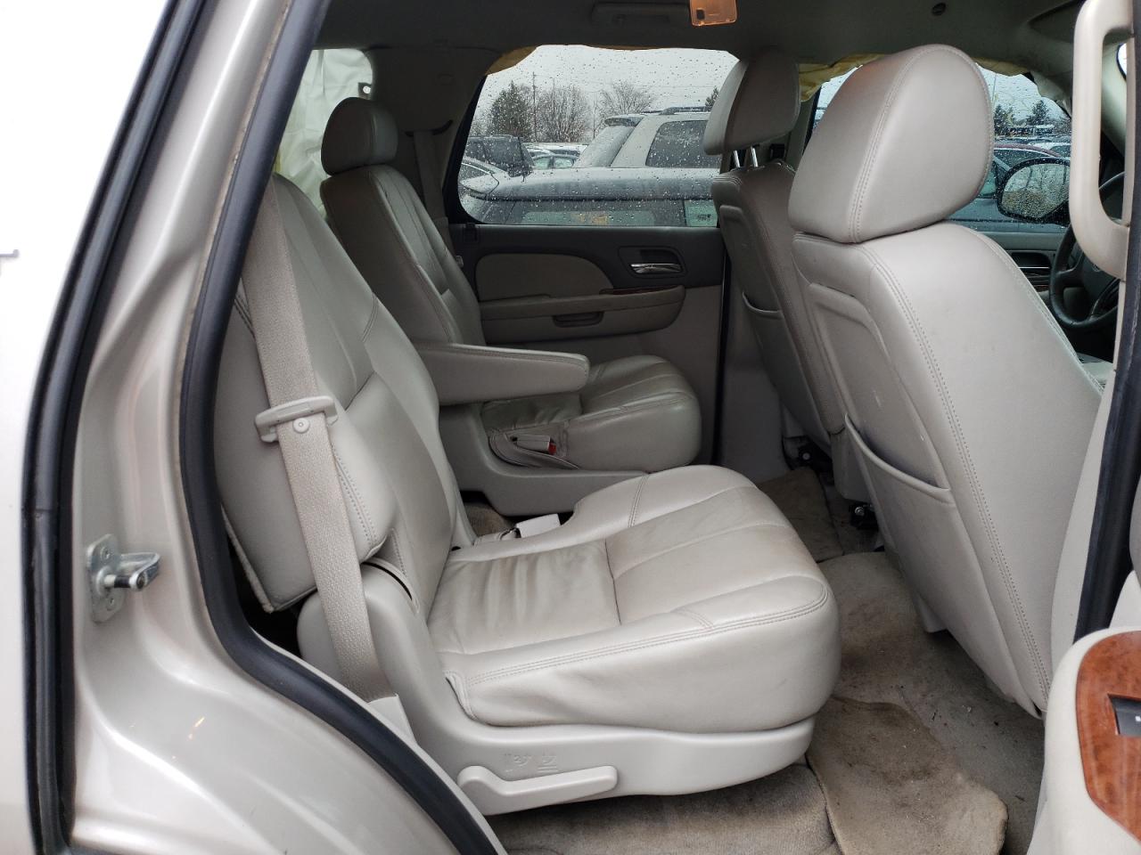 Photo 6 from auction – 2008 GMC YUKON with VIN 1GKFK13088J126896