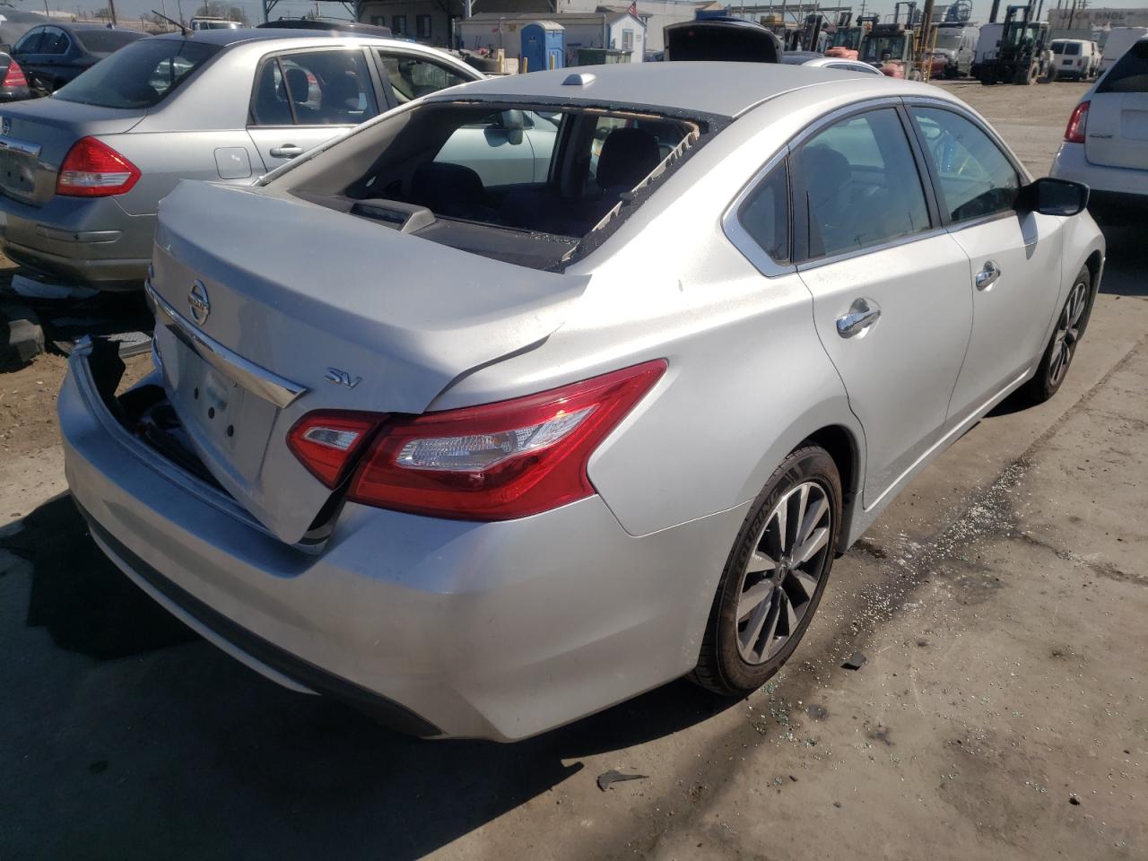 Photo 4 from auction – 2017 NISSAN ALTIMA 2.5 with VIN 1N4AL3AP5HC253761