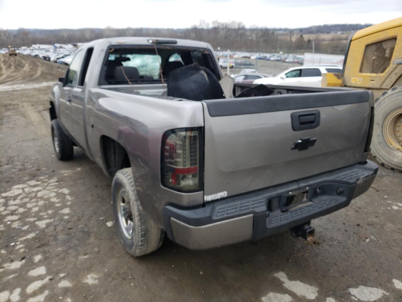Photo 3 from auction – 2008 CHEVROLET SILVERADO with VIN 1GCHK29658E173351